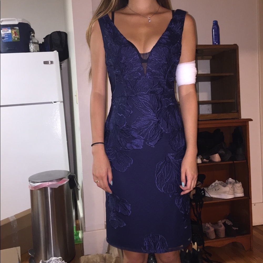 Lace body con Betsy Johnson dress
